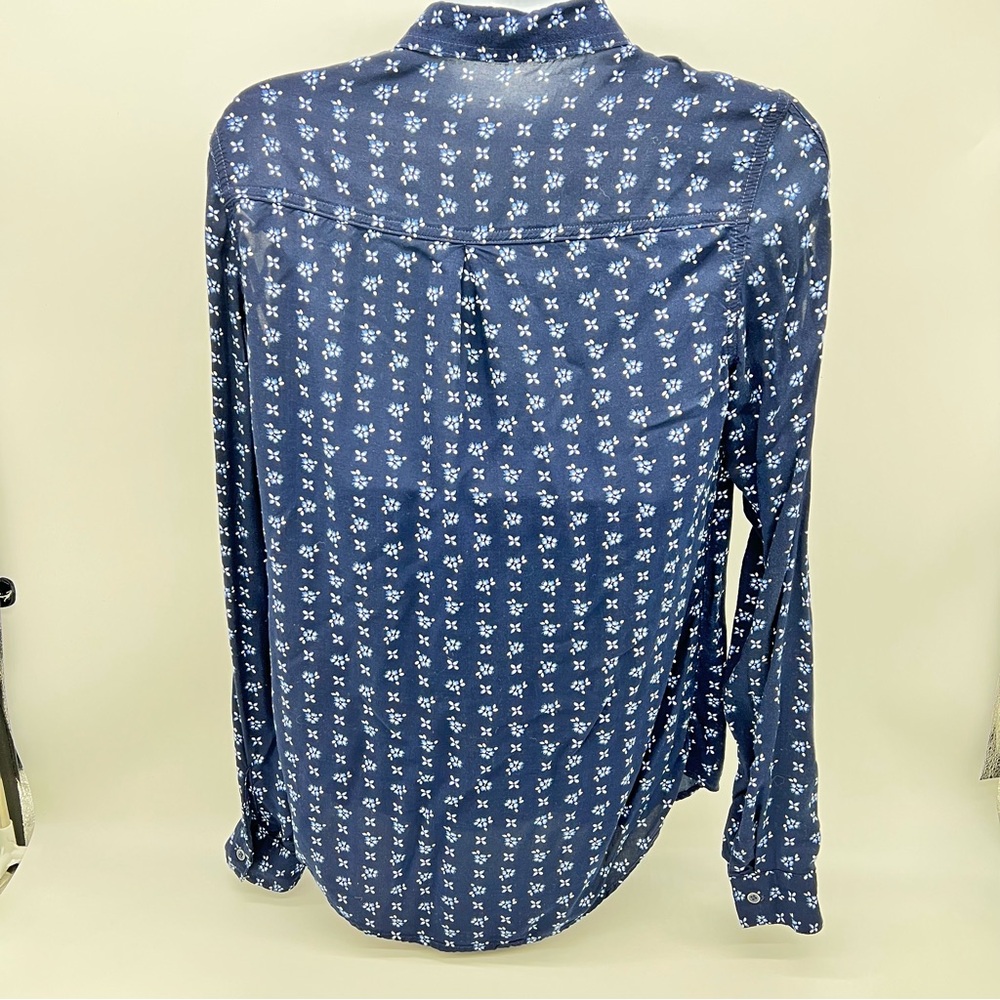 Maurices Navy Floral Print Button Down Shirt w/Open Lattice on Sleeves-Size EX - Picture 5 of 11